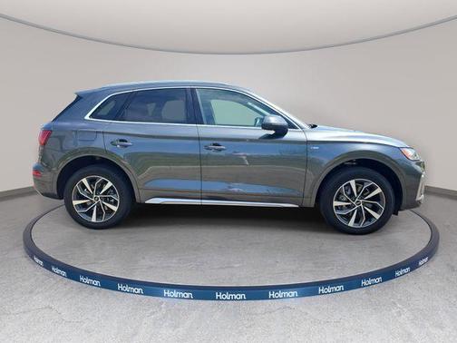 Daytona Gray Pearl Effect 2023 Audi Q5 45 S line quattro Premium