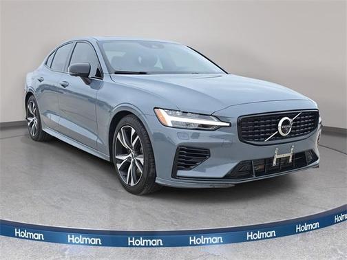 2022 Volvo S60 Recharge Plug-In Hybrid T8 R-Design