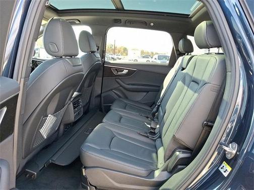 2026 Audi Q7 45 Premium
