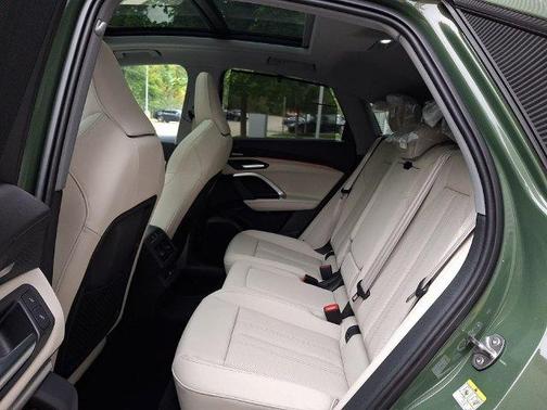 Green Metallic 2026 Audi Q5 PLUS