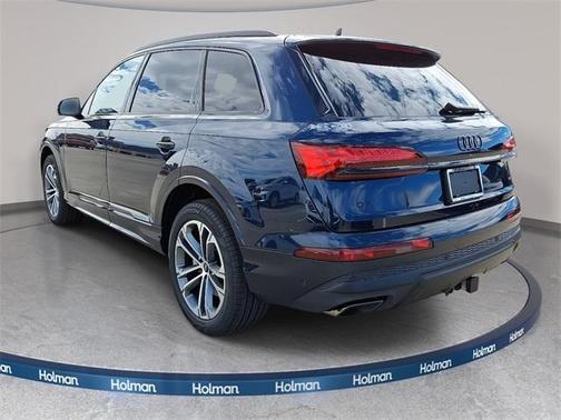 2026 Audi Q7 45 Premium