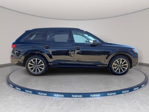 2023 Audi Q7 45 Premium Plus