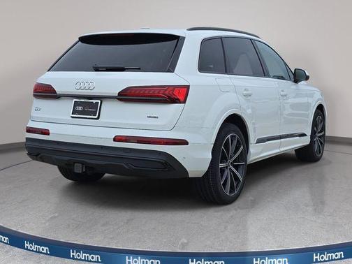 Carrara White 2024 Audi Q7 55 Premium Plus