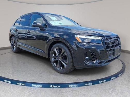 Mythos Black Metallic 2026 Audi Q7 55