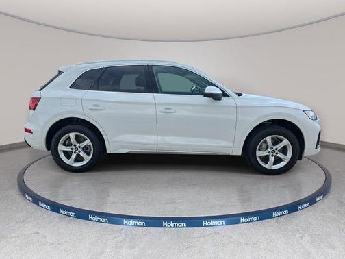 Arkona White 2024 Audi Q5 40 Premium