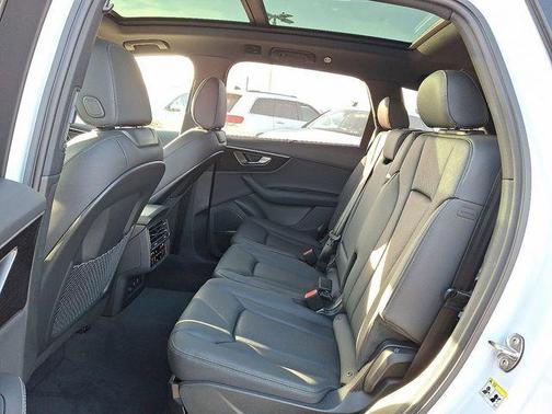 2026 Audi Q7 55 Premium Plus