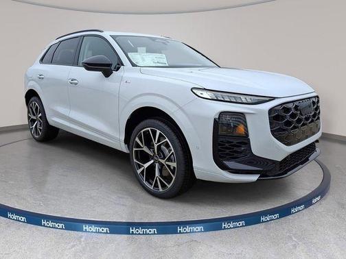 Glacier White Metallic 2026 Audi Q3 S line