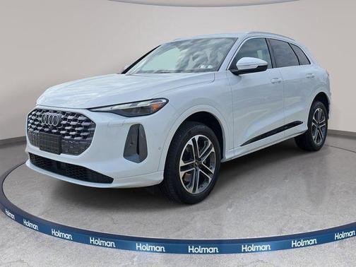 Glacier White Metallic 2025 Audi Q5 2.0T quattro Premium