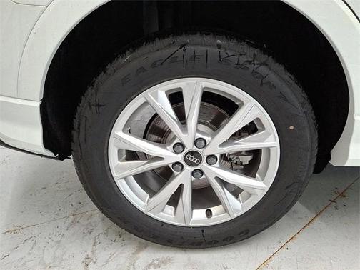 2025 Audi Q3 45 S line Premium