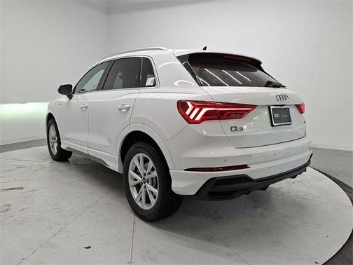 2025 Audi Q3 45 S line Premium