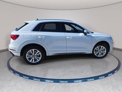 Glacier White Metallic 2025 Audi Q3 45 S line Premium