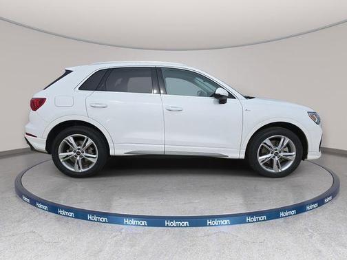 2022 Audi Q3 45 S line Premium