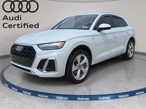 Glacier White Metallic 2024 Audi Q5 45 S line quattro Premium