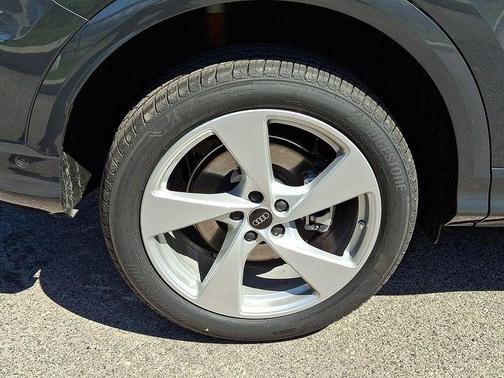 Tambora Flame 2026 Audi Q5 PLUS