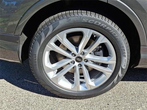 2026 Audi Q7 55 Premium Plus