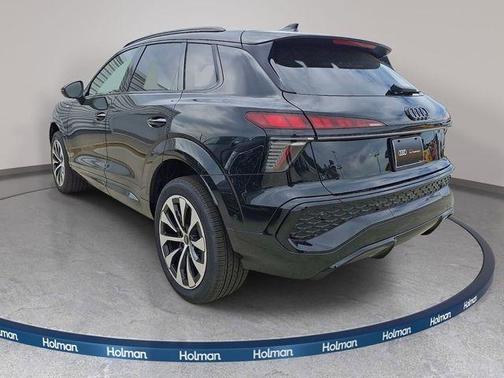 Black Metallic 2026 Audi Q3 S line