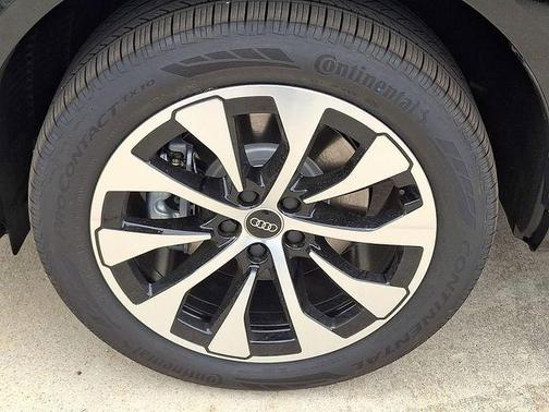 Black Metallic 2026 Audi Q3 S line