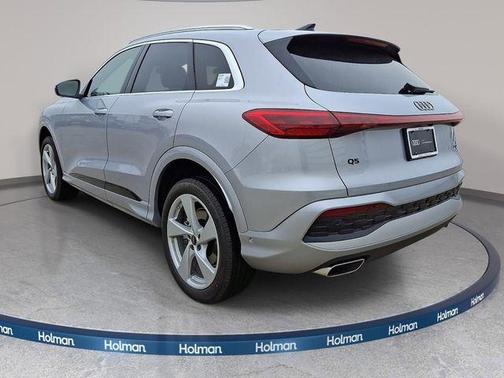 Florett Silver Metallic 2026 Audi Q5 PLUS