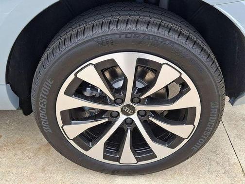 ARROW 2026 Audi Q3 S line