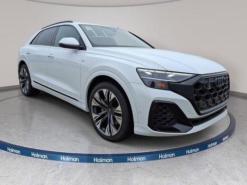 Glacier White Metallic 2026 Audi Q8 55 Premium