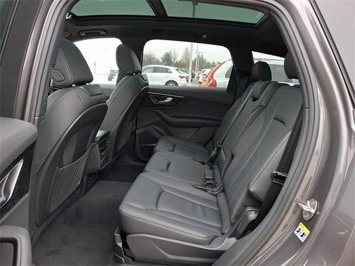 2026 Audi Q7 45 Premium