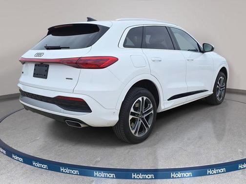 Arkona White 2025 Audi Q5 2.0T quattro Premium