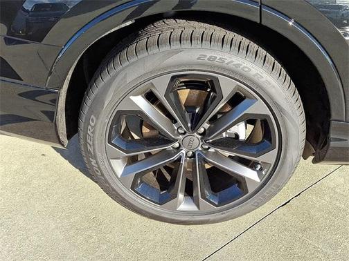 2026 Audi Q7 55 Premium Plus