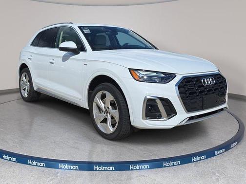 Glacier White Metallic 2023 Audi Q5 45 S line quattro Premium