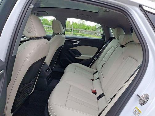 Glacier White Metallic 2026 Audi A5