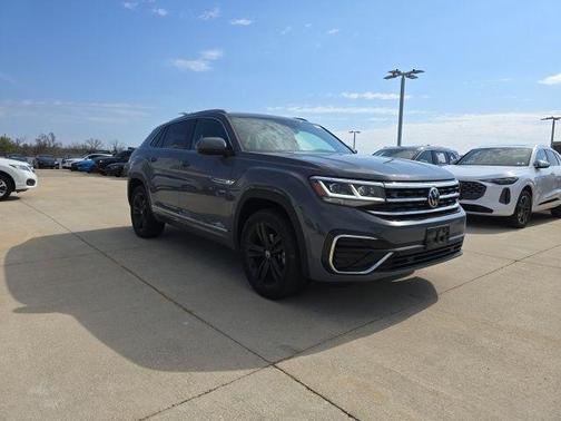 2022 Volkswagen Atlas Cross Sport 2.0T SEL R-Line