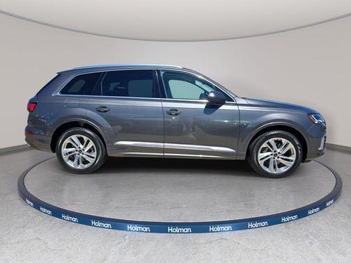 Samurai Gray Metallic 2023 Audi Q7 45 Premium Plus