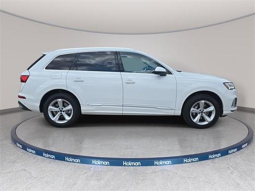 2024 Audi Q7 45 Premium Plus
