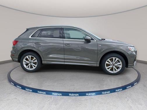 Chronos Gray Metallic 2025 Audi Q3 45 S line Premium