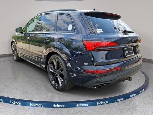 Blue Metallic 2026 Audi Q7 55 Premium Plus