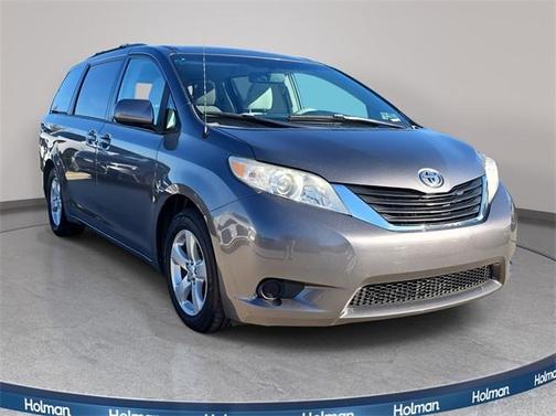 2013 Toyota Sienna LE