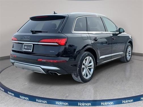 2025 Audi Q7 55 Premium Plus
