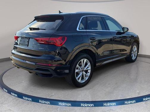 Mythos Black Metallic 2025 Audi Q3 45 S line Premium