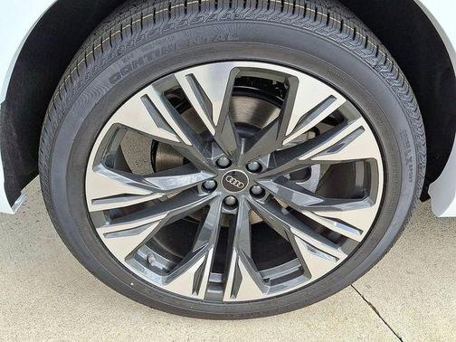 2026 Audi Q8 55 Premium