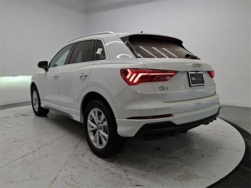 2025 Audi Q3 45 S line Premium