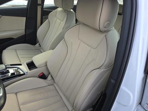 2023 Audi A4 45 S line Premium Plus