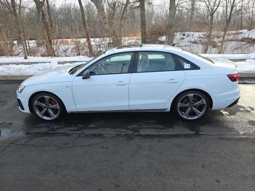 2023 Audi A4 45 S line Premium Plus