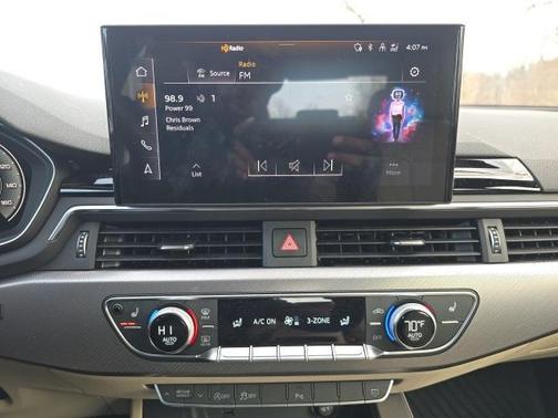 2023 Audi A4 45 S line Premium Plus