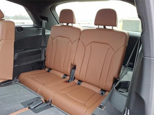 2026 Audi Q7 45 Premium Plus