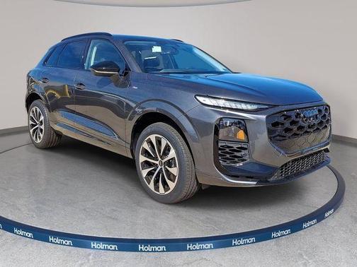 Daytona Gray Pearl 2026 Audi Q3 S line
