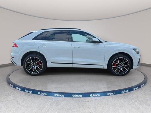 Glacier White Metallic 2023 Audi Q8 55 Premium Plus