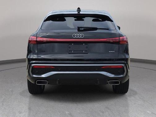 Mythos Black Metallic 2025 Audi Q5 2.0T Premium