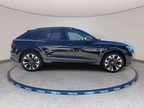 Mythos Black Metallic 2026 Audi Q8 55 Premium
