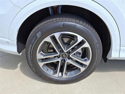 2025 Audi Q5 2.0T quattro Premium