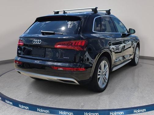 Mythos Black Metallic 2019 Audi Q5 2.0T Premium Plus