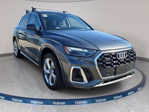 Daytona Gray Pearl Effect 2023 Audi Q5 45 S line Premium Plus